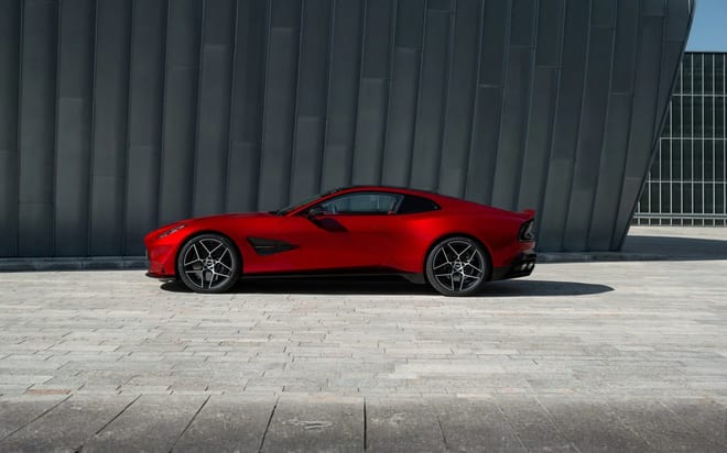 Aston Martin Vanquish, coupe