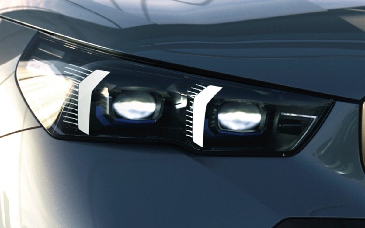 Close-up of the BMW 5 Series Long Wheelbase LED headlamp