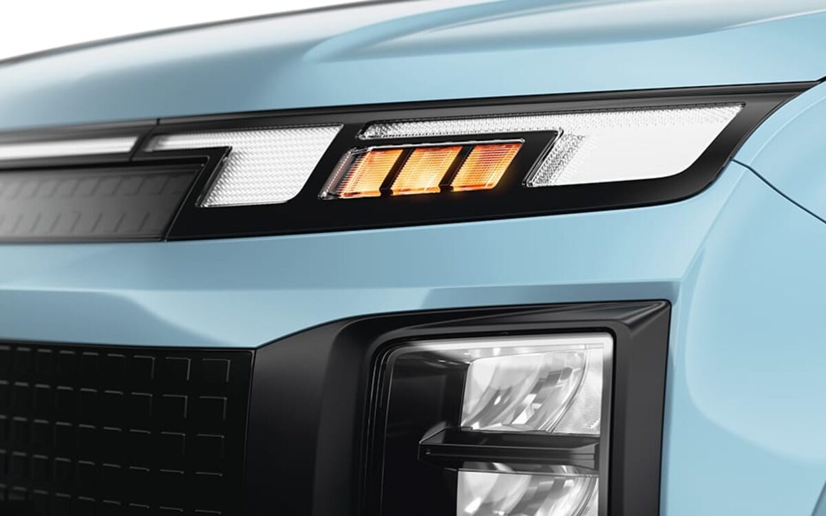 Close-up of the Hyundai Creta Electric headlamp and daytime running light bar