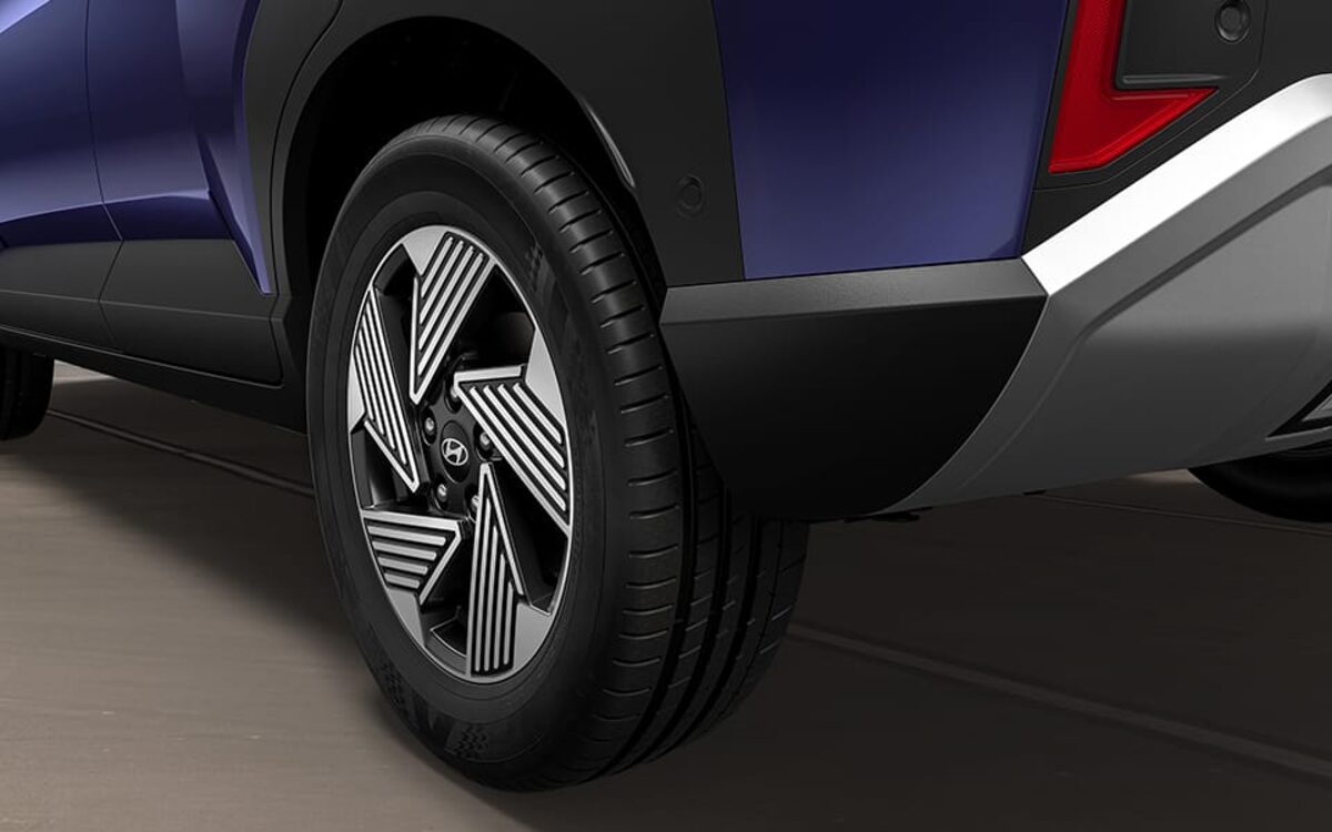 Close-up of the Venue's alloy wheel and rear wheel arch