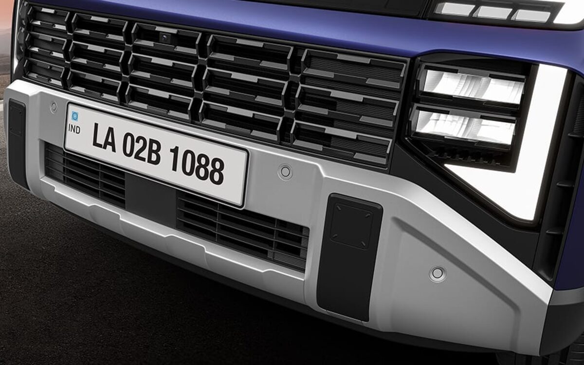 Close-up of the Venue's wide LED light bar, headlamp cluster and grille