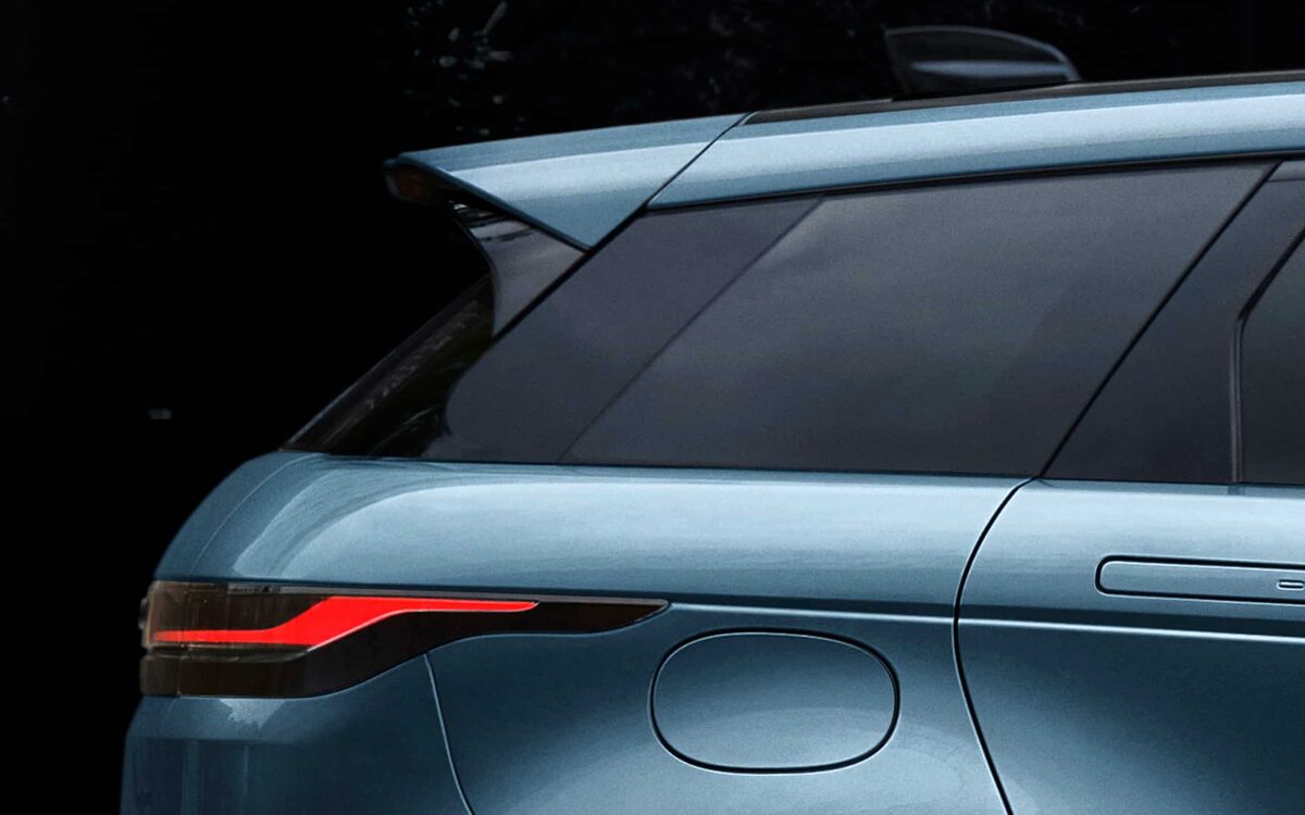 Rear roof spoiler and red tail lamp of the Range Rover Evoque