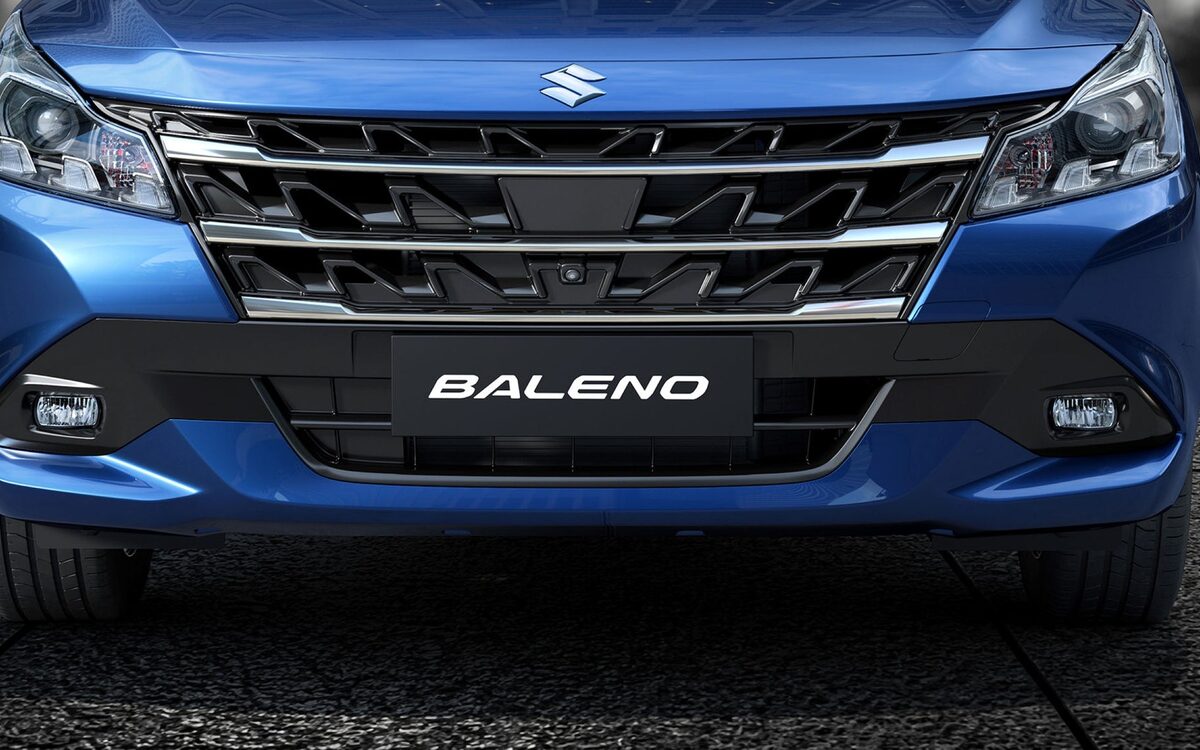 Close-up of the Baleno's chrome-trimmed front grille, headlamps and bumper