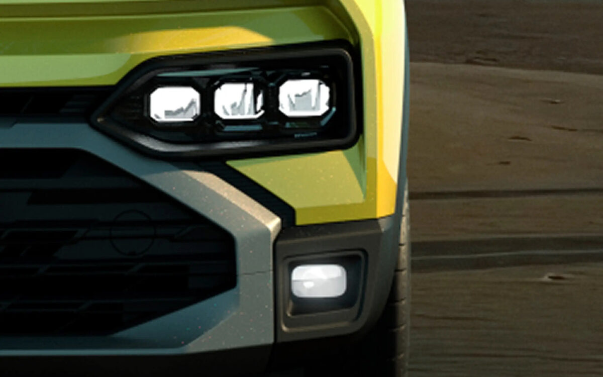 Close-up of the Renault Kiger front, with the LED headlamps and bumper