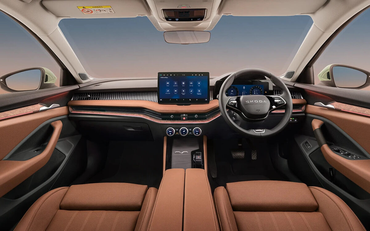 Right-hand-drive Superb cabin with cognac leather, touchscreen, digital cluster and panoramic roof