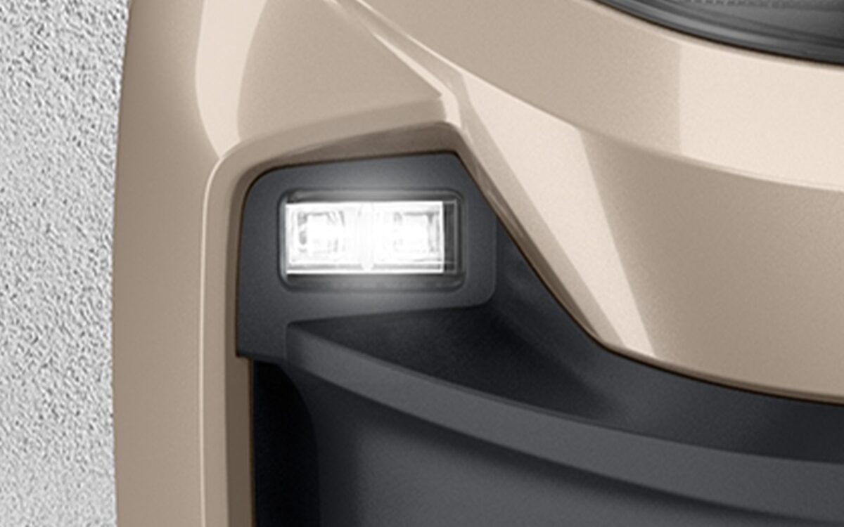 Close-up of the Tata Altroz's LED fog lamp in the front bumper