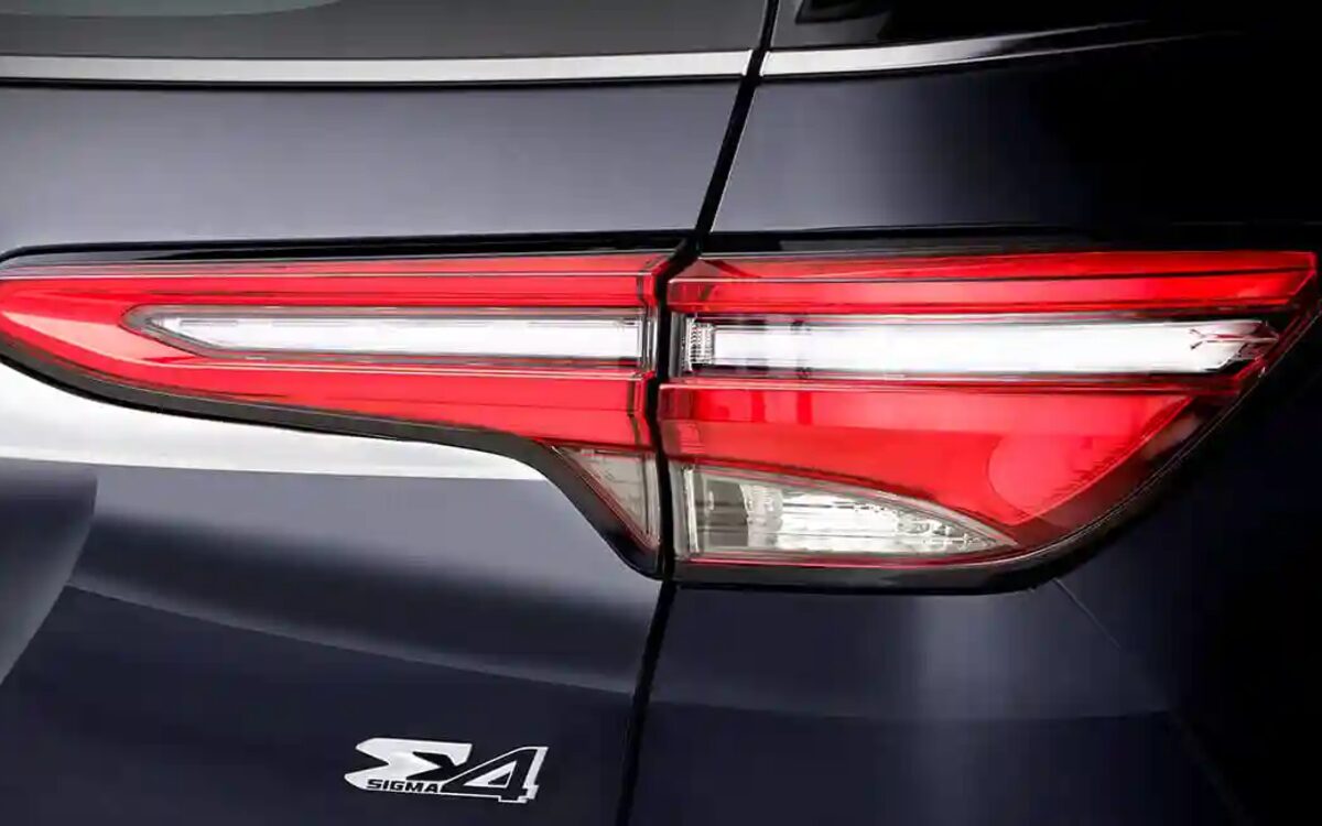 Close-up of the Toyota Fortuner LED tail lamp