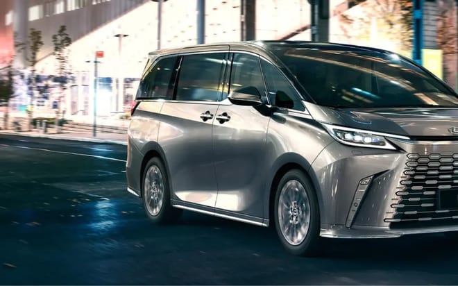 Lexus LM, mpv